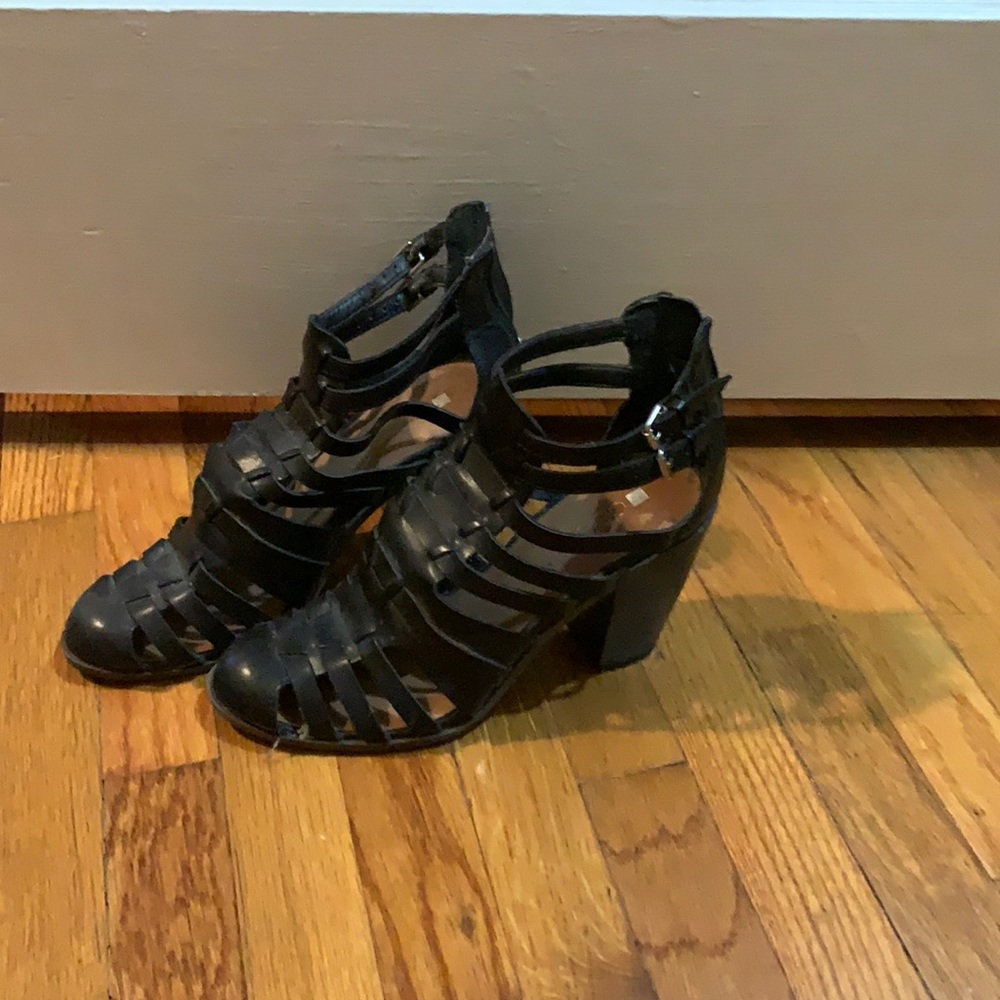 Ribbed heels